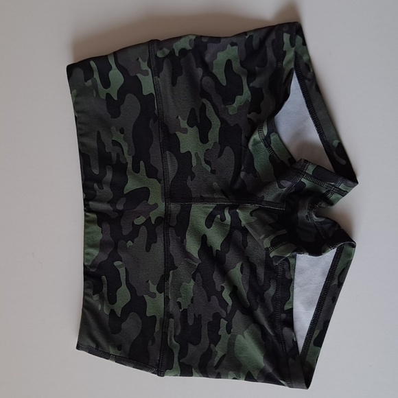 Fleo Women's Green Camouflage Athletic Shorts - Picture 2 of 4